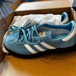 Adidas Handball Spezial J in Blue and White